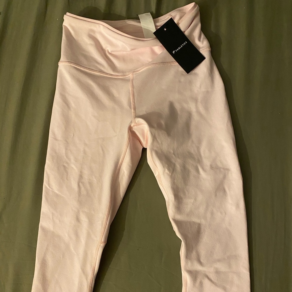 Fabletics Soft pink leggings Powerfold 
Never worn Original price 84.95